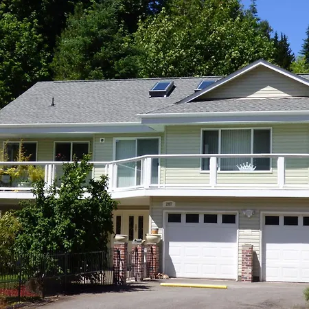 Crown House B&B-2